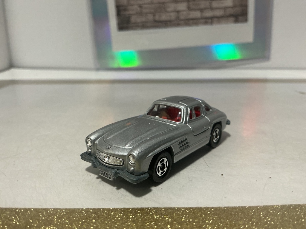 1/63 TOMICA MERCEDES BENZ 300 SL NO. F19