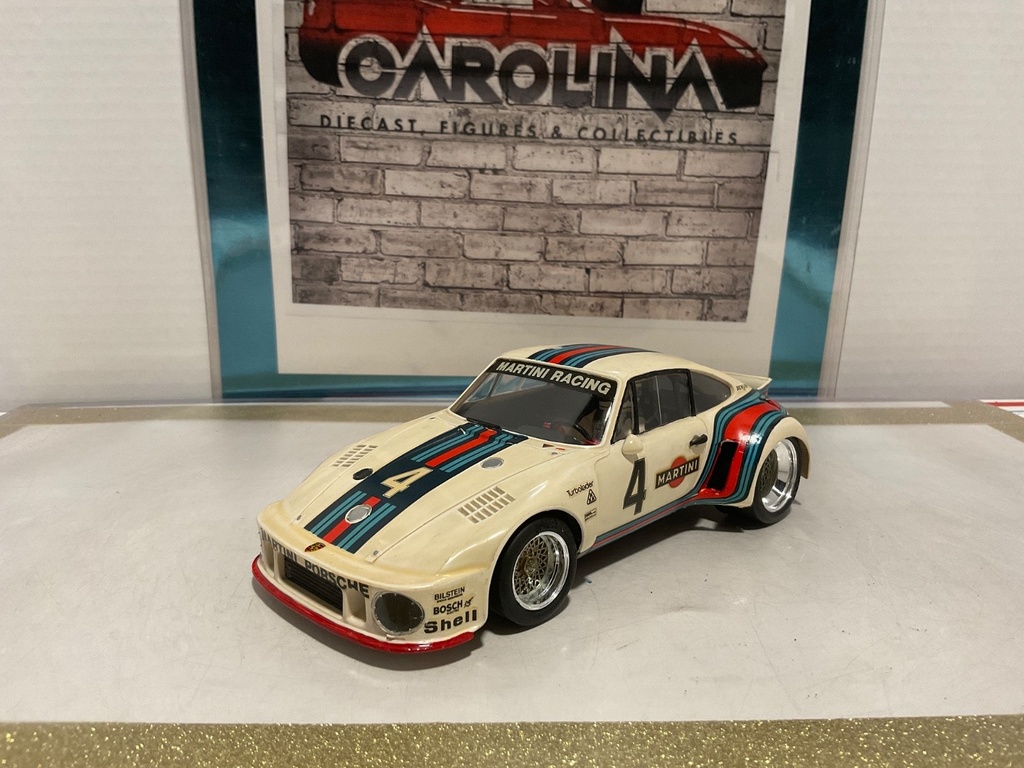 1:24 TAMIYA MOTORIZED PORSCHE 935 MARTINI RACING #4 PLASTIC MODEL PARTS CAR