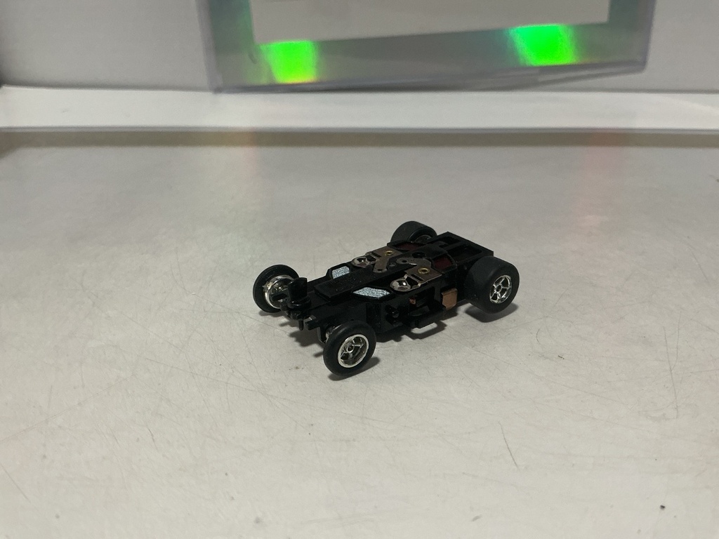 [010928] JOHNNY LIGHTNING PLAYING MANTIS X TRACTION SLOT CAR ONLY #11