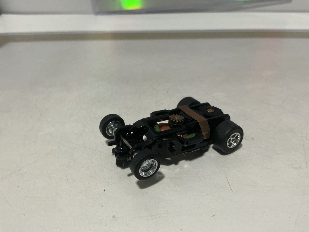 [010935] JOHNNY LIGHTNING PLAYING MANTIS X TRACTION SLOT CAR ONLY #18