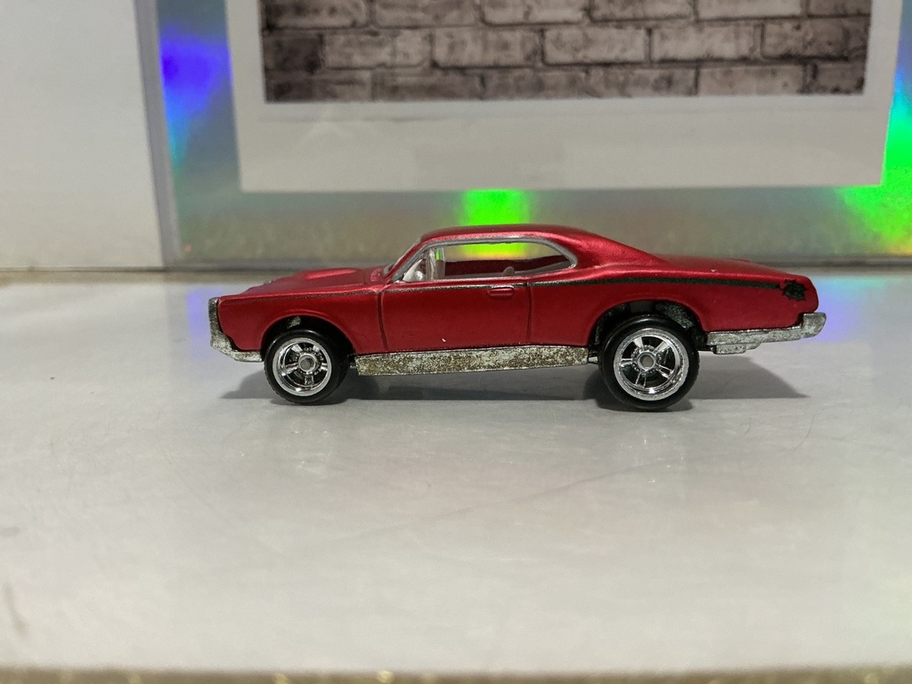 1/64 SCALE HOTWHEELS - ‘67 PONTIAC GTO