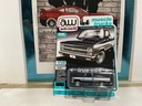 1/64 SCALE - AUTO WORLD 1982 CHEVY SILVERADO 10 FLEETSIDE [BLACK]