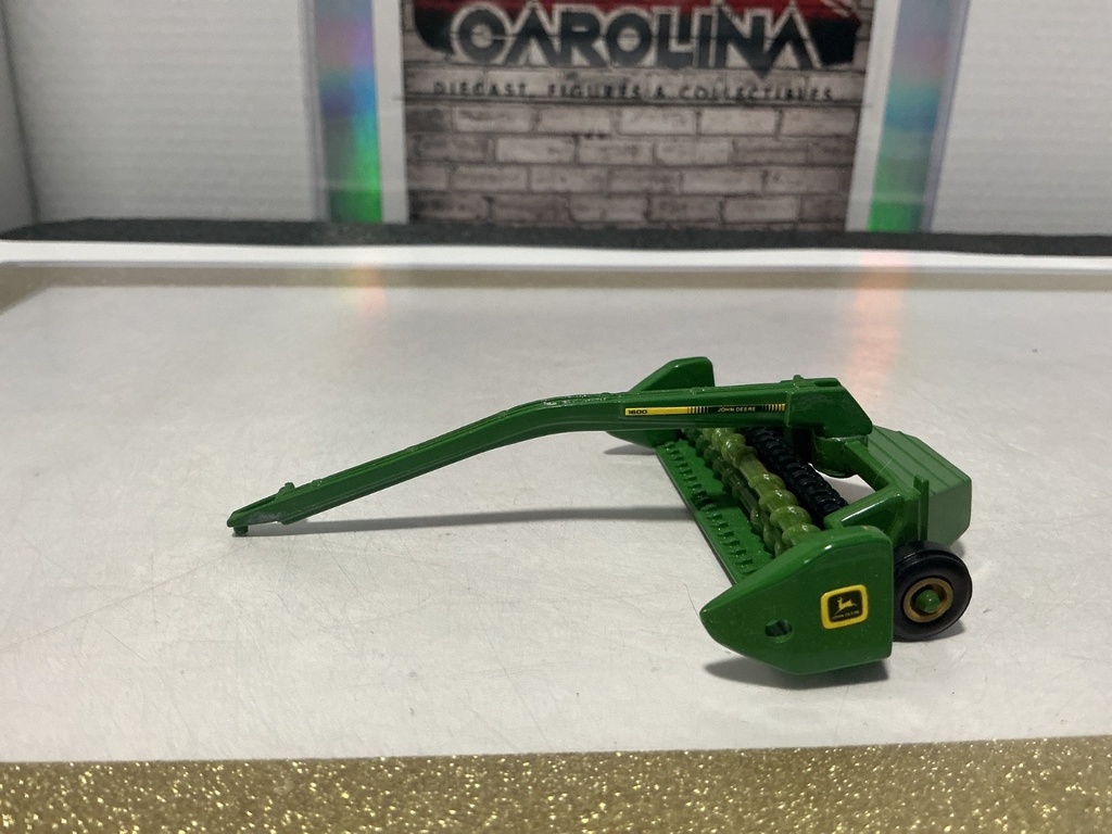 [110425] 1:64 JOHN DEERE 1600 CONDITIONAL MOWER [NO BOX]