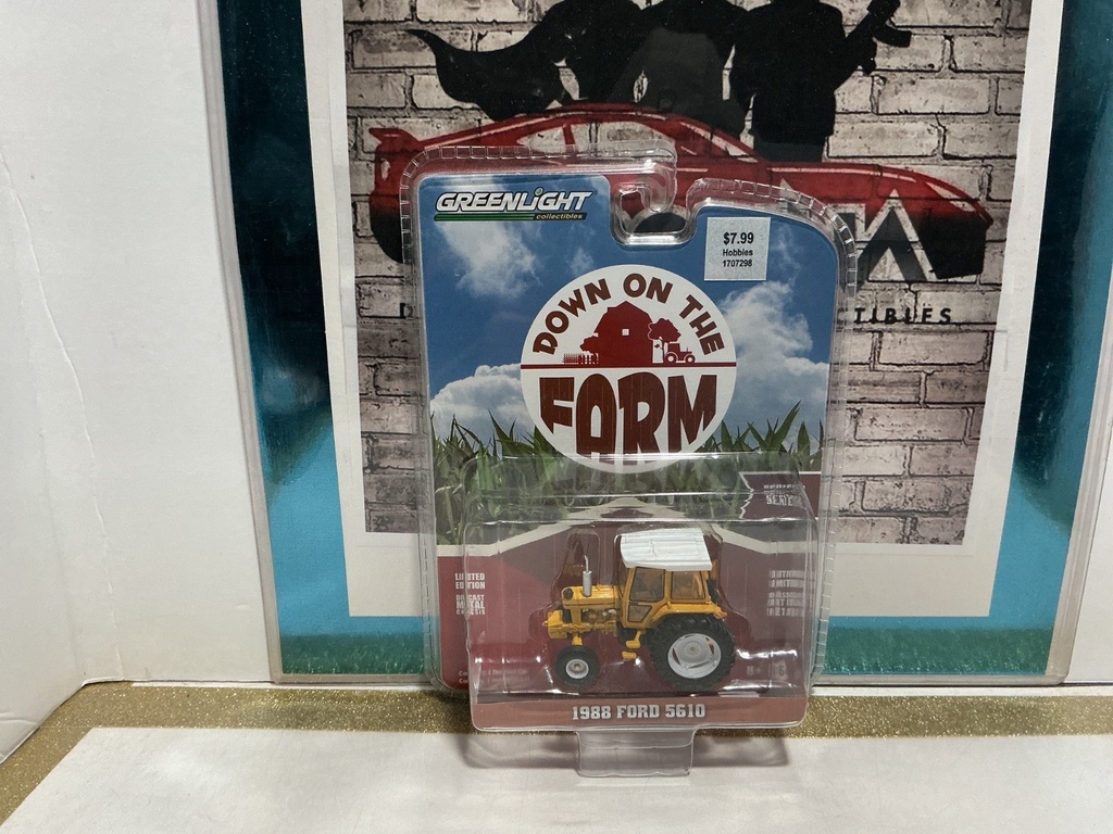 1/64 SCALE - GREENLIGHT DOWN ON THE FARM - 1988 FORD 5610