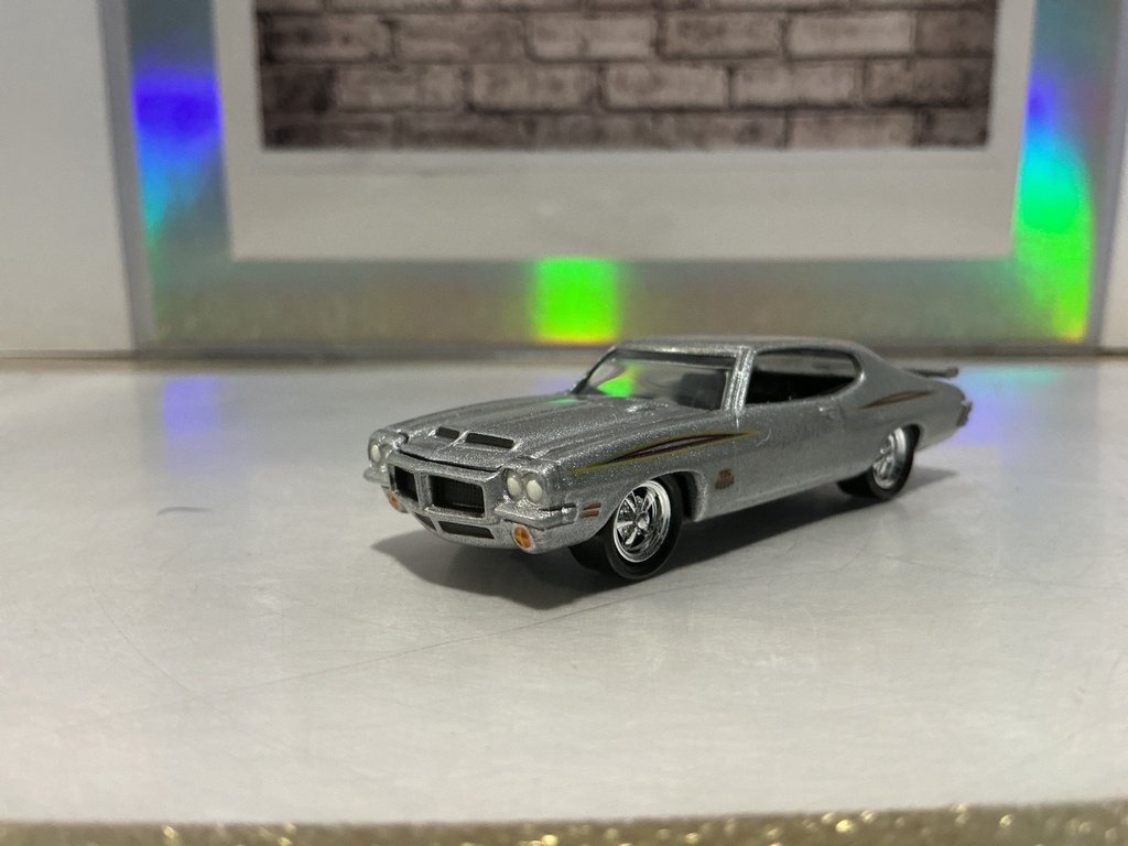 1/64 SCALE JOHNNY LIGHTNING 1971 PONTIAC GTO SILVER [LOOSE]