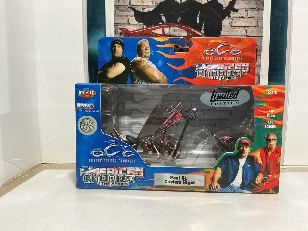 [009190] 1/18 SCALE O.C.C. CHOPPERS - PAUL SR. CUSTOM RIGID SCUFF ON BOX