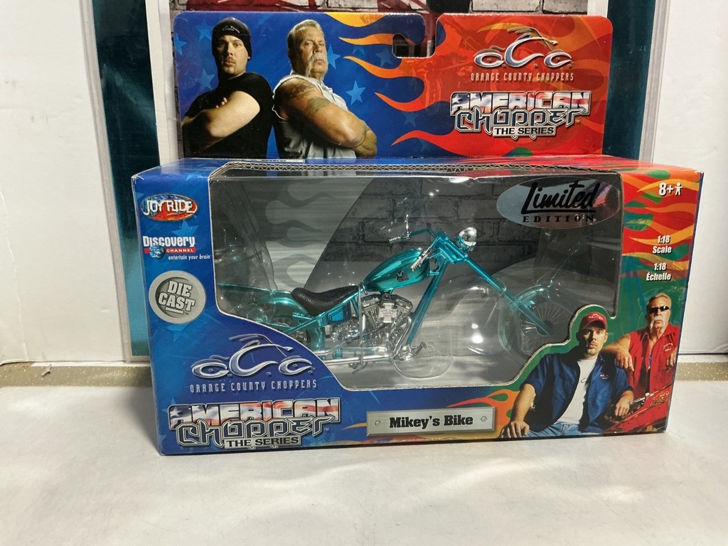 1/18 SCALE O.C.C. CHOPPERS - MIKEY’S BIKE [BLUE CHOME]