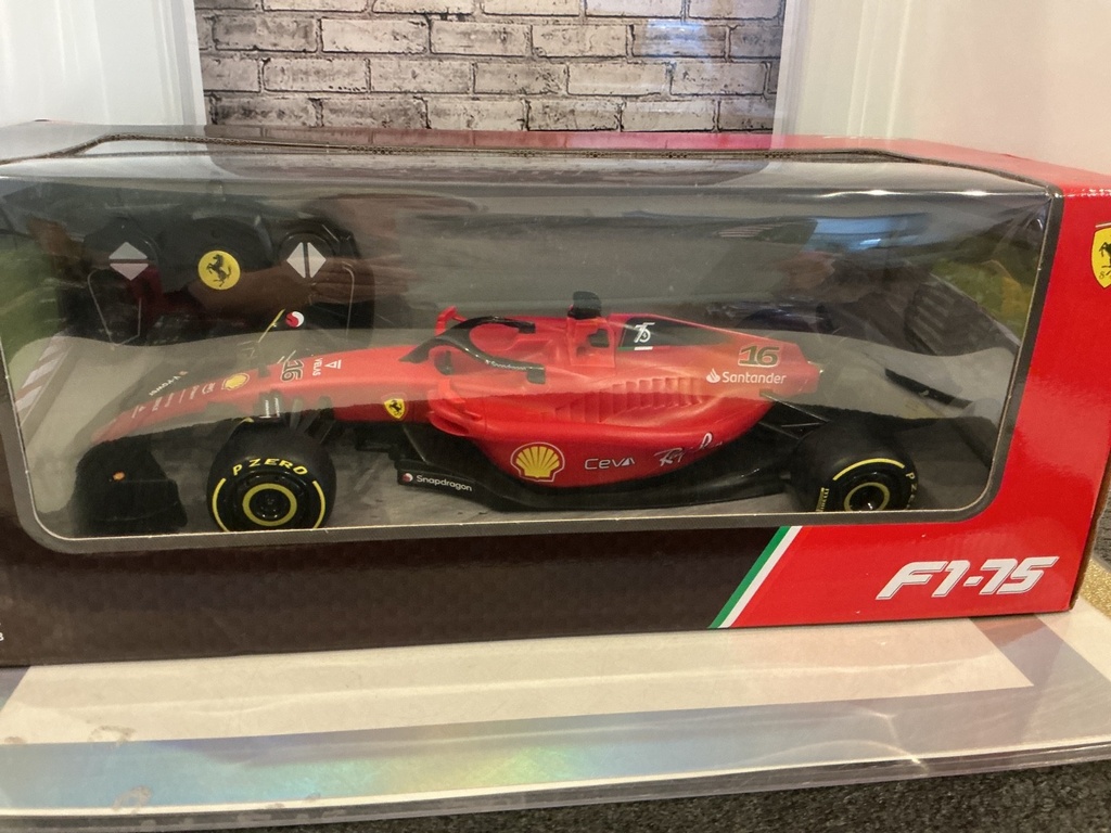 1/18 RASTAR RC F1-75 FORMULA FERRARI RACE CAR