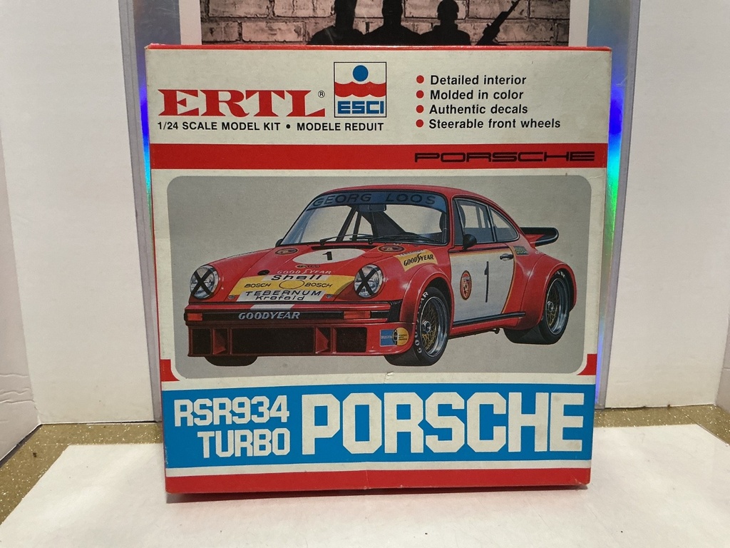 1:24 VINTAGE ERLT/ESCI PORSCHE RSR934 TURBO MODEL KIT