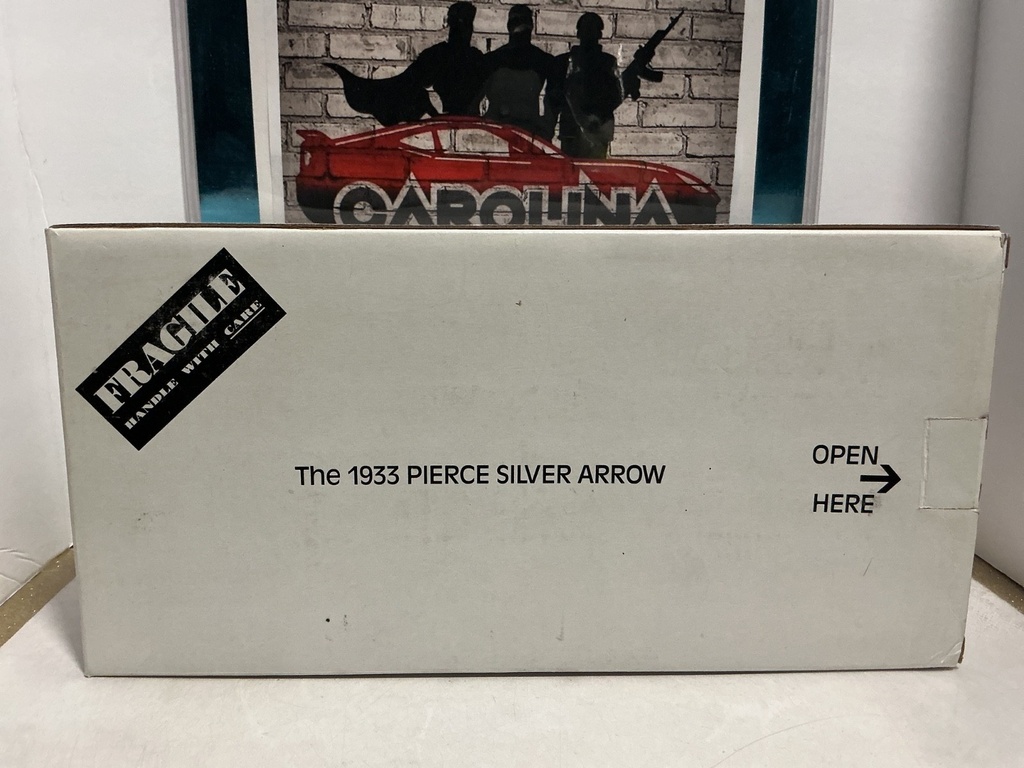 1/24 DANBURY MINT 1933 PIERCE SILVER ARROW