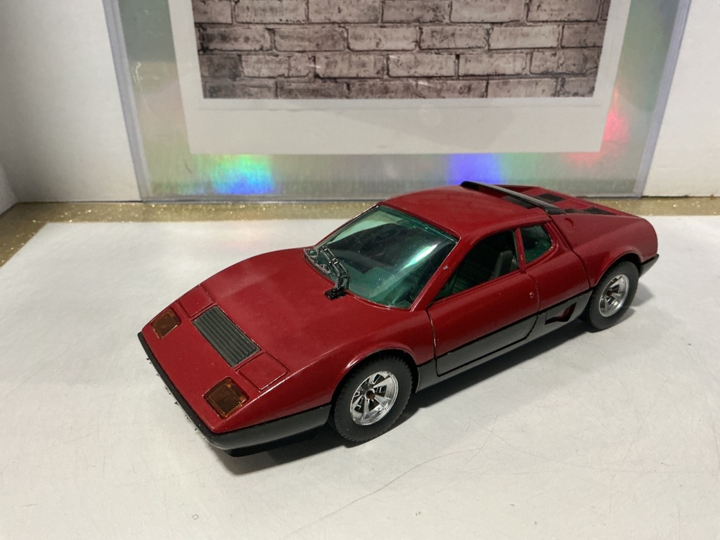 1/24 BBURAGO - FERRARI BB512