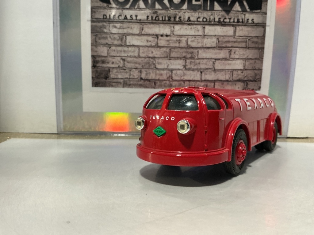 [102543] 1/24 ERTL 1934 DIAMOND T DOODLE BUG