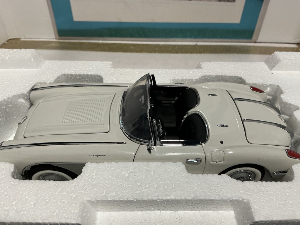 1/24 FRANKLIN MINT - LIMITED EDITION 1958 WHITE CORVETTE