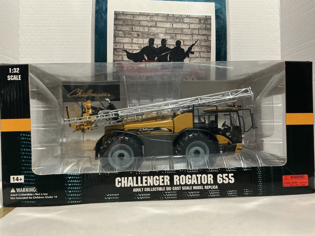 [007824] 1/32 CHALLENGER ROGATOR 655 - ADULT COLLECTIBLE MODEL REPLICA