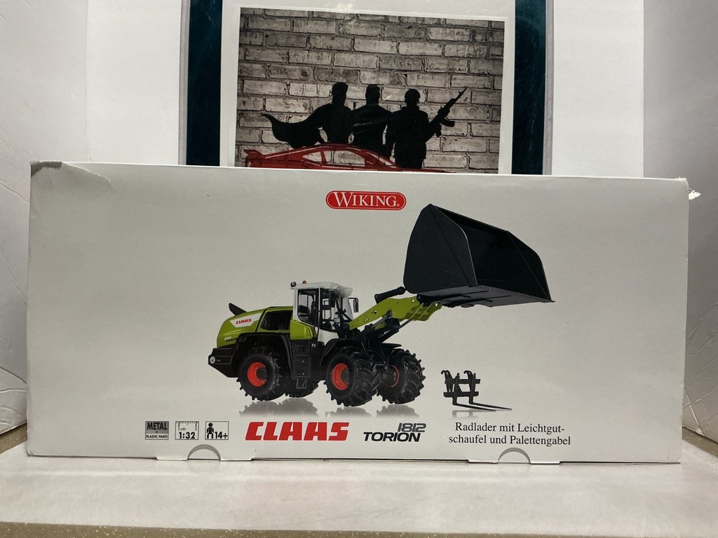 1/32 WIKING CLAAS TORION 1812 LOADER