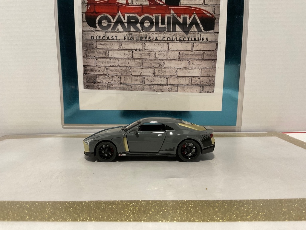 1:32 Diecast Pull Back Car with Lights and Sound NISSAN GTR