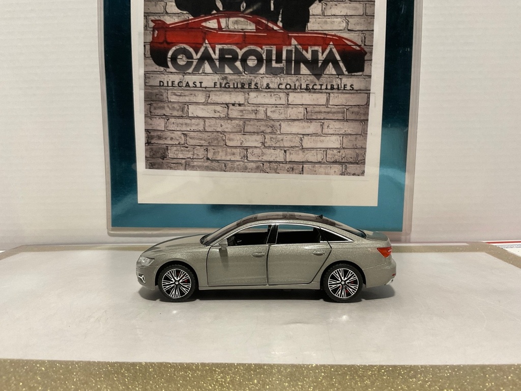 1:32 Diecast Pull Back Car with Lights and Sound AUDI A6 L