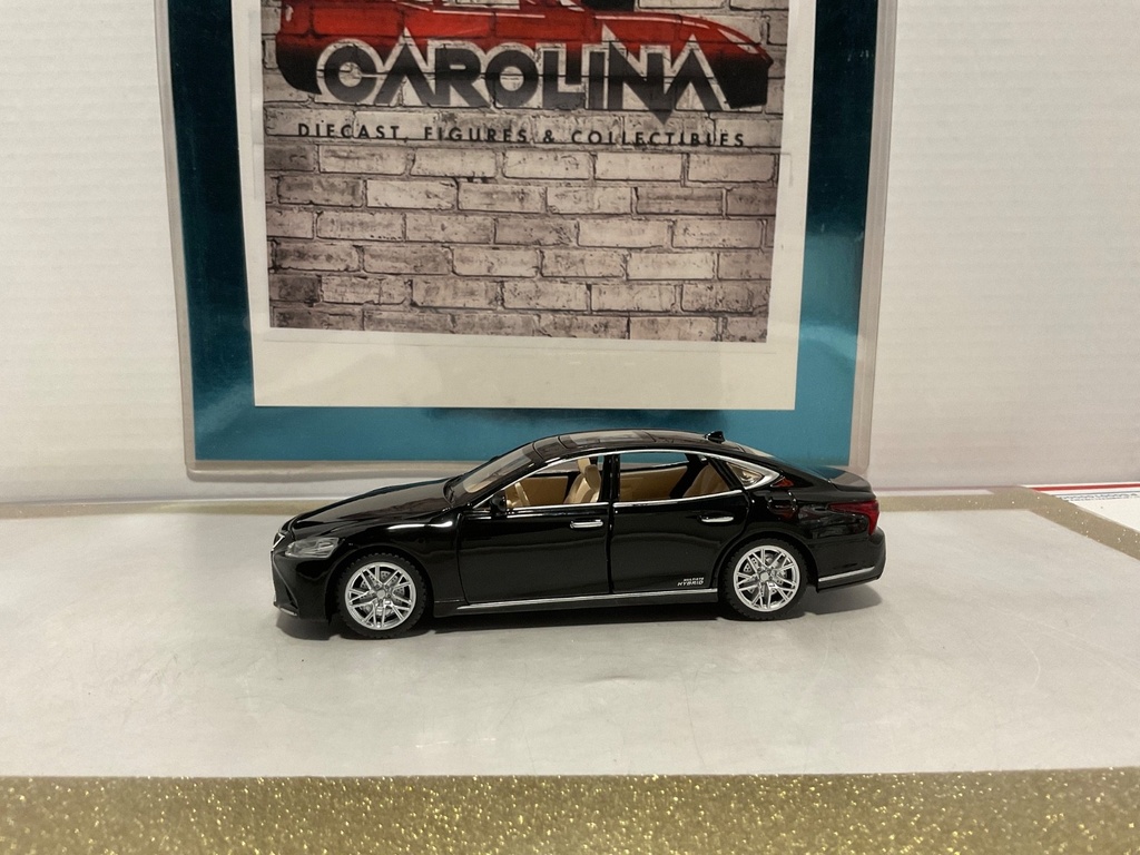 1:32 Diecast Pull Back Car with Lights and Sound LEXUS LS500H