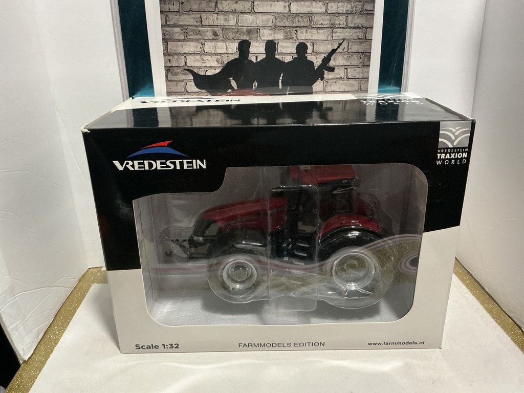 [009661] 1/32 MARGE MODELS VREDSTEIN TIRES CASE IH MAGNUM 380 CVX