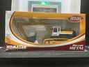 1/32 JOAL KOMATSU EXCAVATOR PC  400LC-5 BOX HAS TEAR *