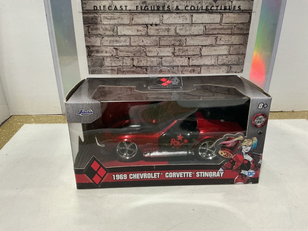 1/32 JADA - [DC: HARLEY QUINN] 1969 CHEVROLET CORVETTE STINGRAY