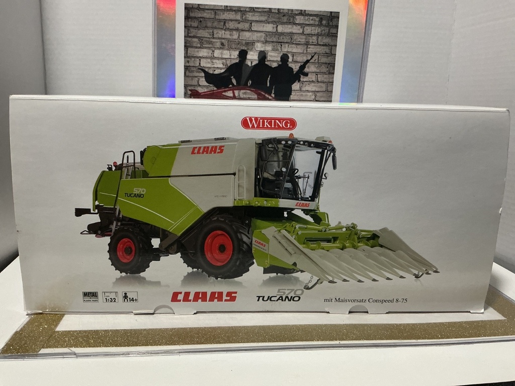 1/32 WIKING - CLAAS 570 TUCANO [DISPLAYED UNIT]