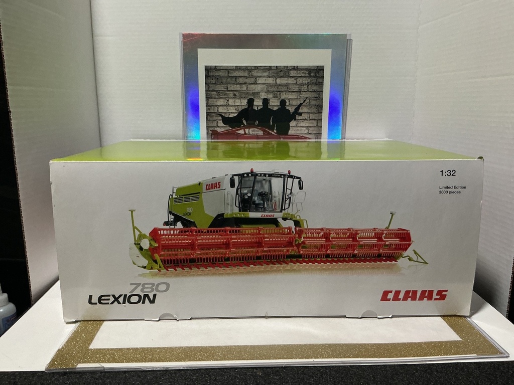1/32 WIKING - LIMITED EDITION 3000 CLAAS 780 LEXION