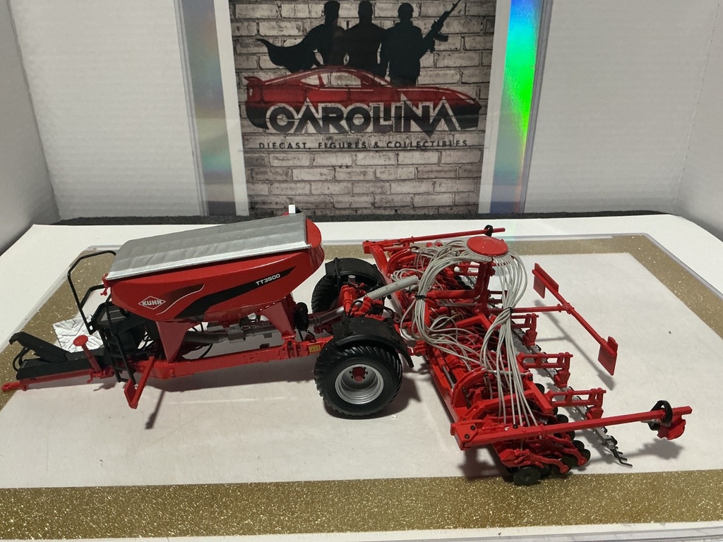 1:32 KUHN TT3500 WITH HARROW DISK CULTIVATOR [NO BOX]