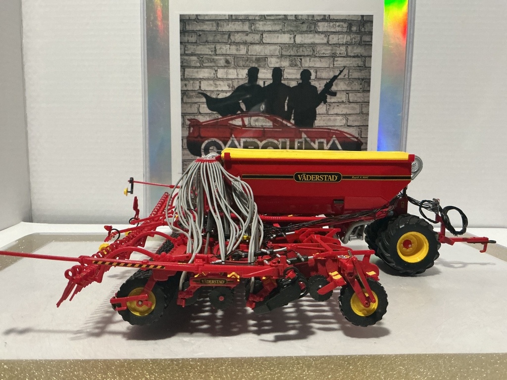 1:32 VADERSTAD RAPID A 800C SEED DRILL  [NO BOX]