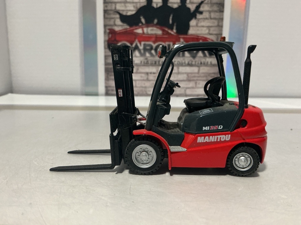 1:32 MANITOU MI25 D FORKLIFT W/ NO DRIVER [NO BOX]