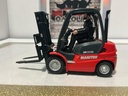 1:32 MANITOU MI25 D FORKLIFT W/ DRIVER [NO BOX]