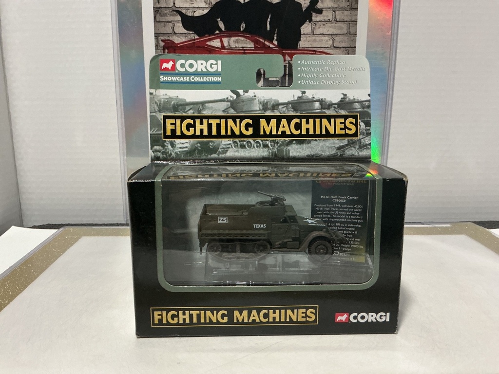 CORGI FIGHTING MACHINES SHOW CASE COLLECTION - M3 A1 HALF TRACK CARRIER