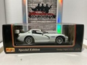 1:18 MAISTO SPECIAL EDITION DODGE VIPER GT2 WHITE ON BLACK