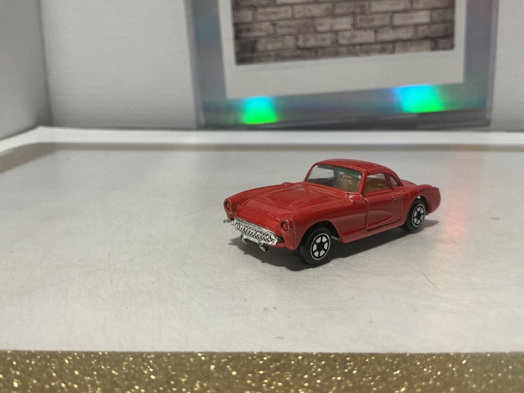 [010964] 1/64 YATMING 1957 CHEVROLETTE CORVETTE COUPE