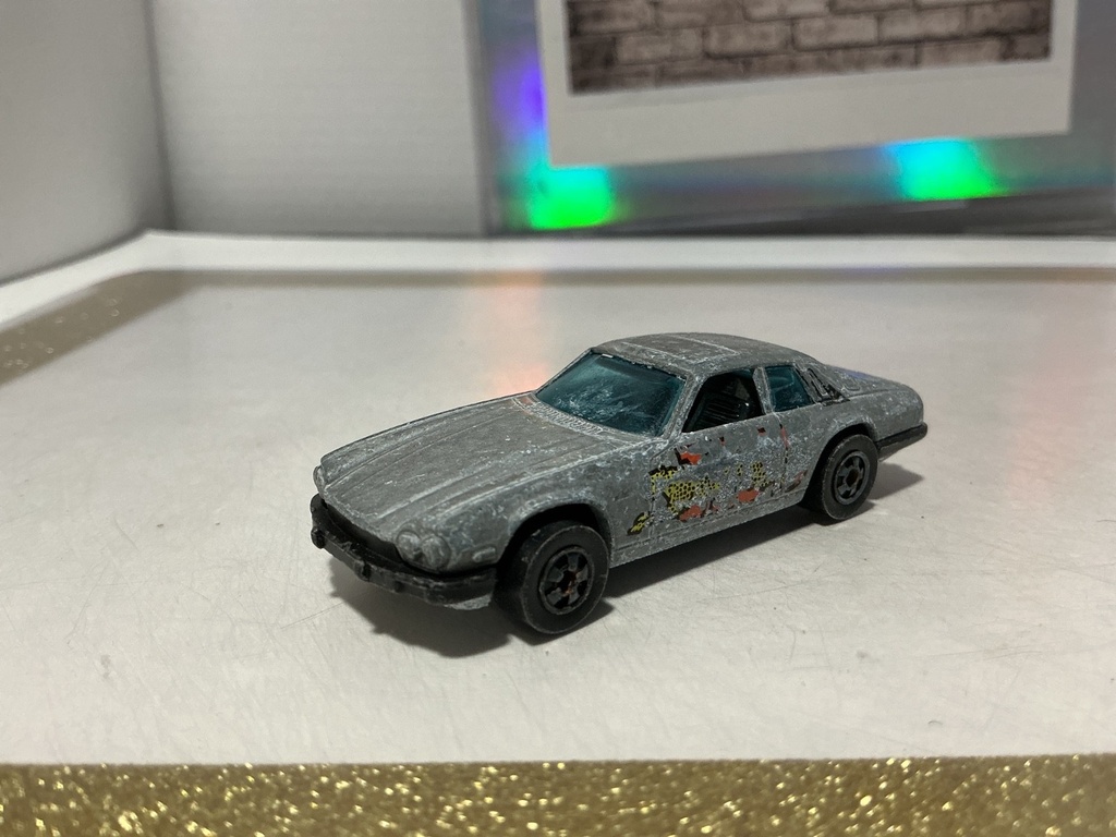 [009992] 1/64 HOTWHEELS JAGUAR X JS HONG KONG 1977