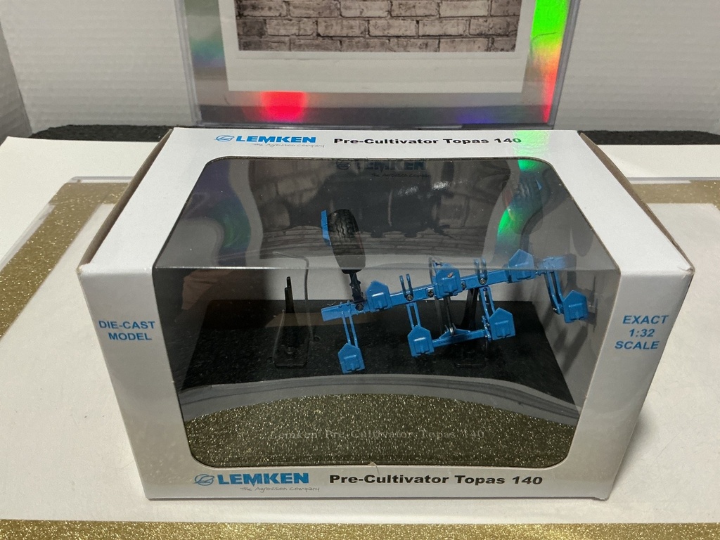 1/32 LEMKEN PRE-CULTIVATOR TOPAS 140