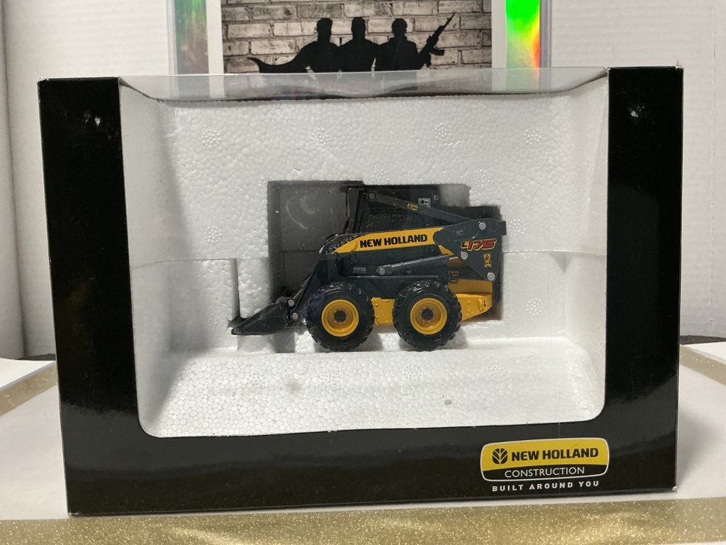 1/32 NEW HOLLAND CONSTRUCTION L175 SKID STEER LOADER #2