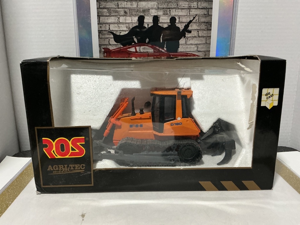 [110619] 1/32 ROS COLLECTOR’S MODEL FIAT-HITACHI D180 CRAWLER DOZER