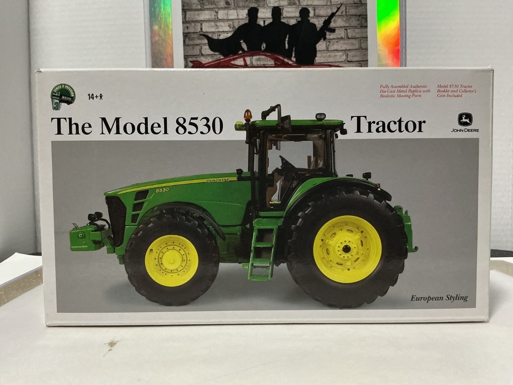 1:32 SERIES II PRECISION 3 JOHN DEERE MODEL 8530 TRACTOR [USED]