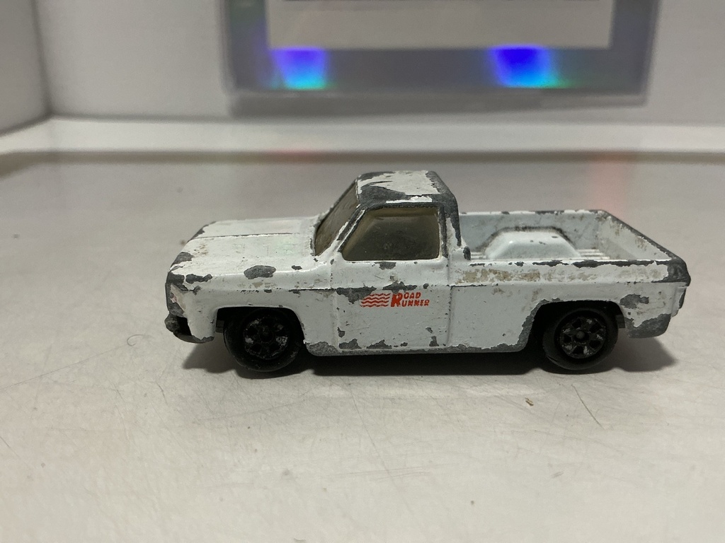 ERTL REPLICA CHEVROLET FLEETSIDE PICKUP HARDEES ROAD MACHINE  - USED/DAMAGED