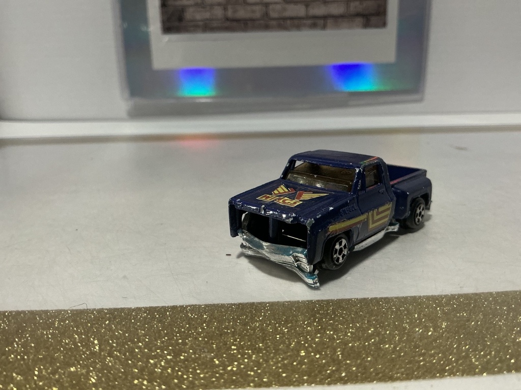 YATMING "WINGS" CHEVROLET STEPSIDE PICKUP TRUCK  - USED/DAMAGED