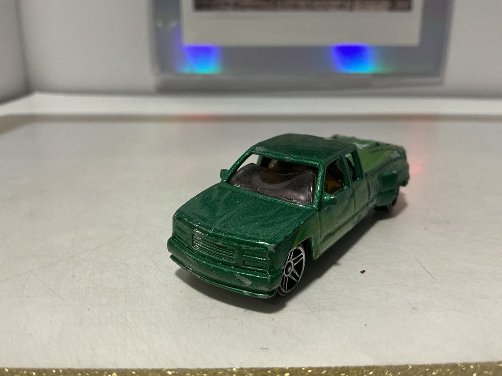 HOT WHEELS CUSTOMIZED C3500 DUALLY PICKUP TRUCK  - USED/DAMAGED
