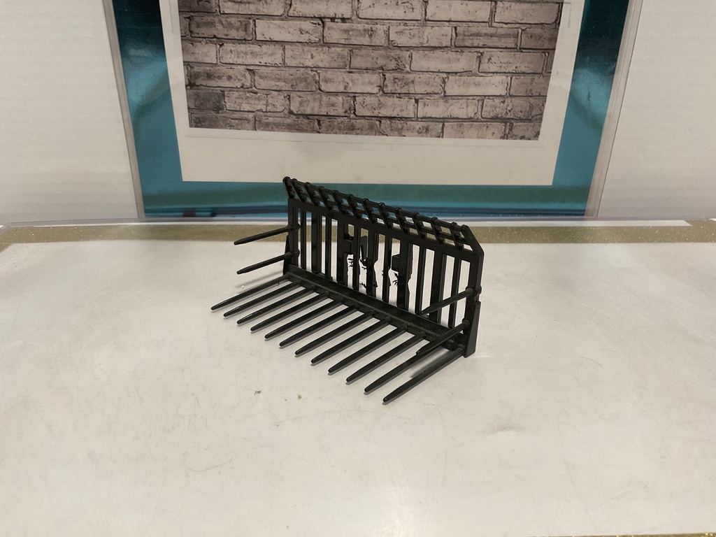 [009895] 1/50: PLASTIC SILAGE FORK FARM AG