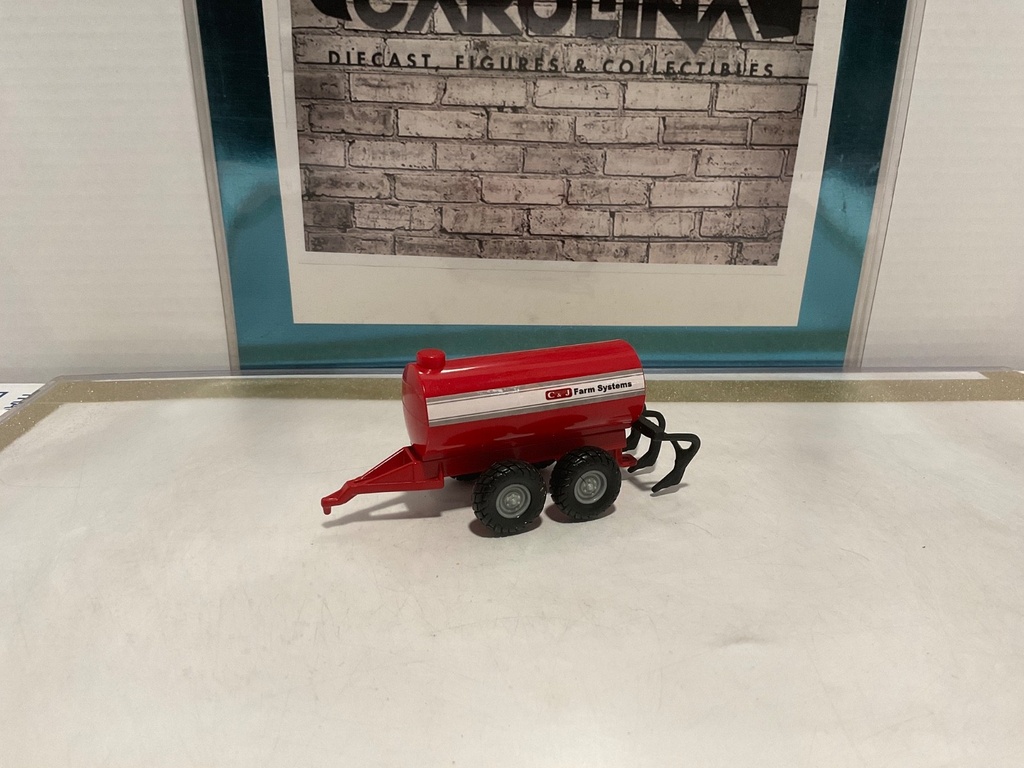 1/64: ERTL CASE LIQUID FERTILIZER SPREADER