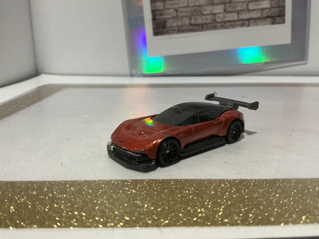 [010847] 1/64 HOT WHEELS ASTON MARTIN VULCAN  - USED