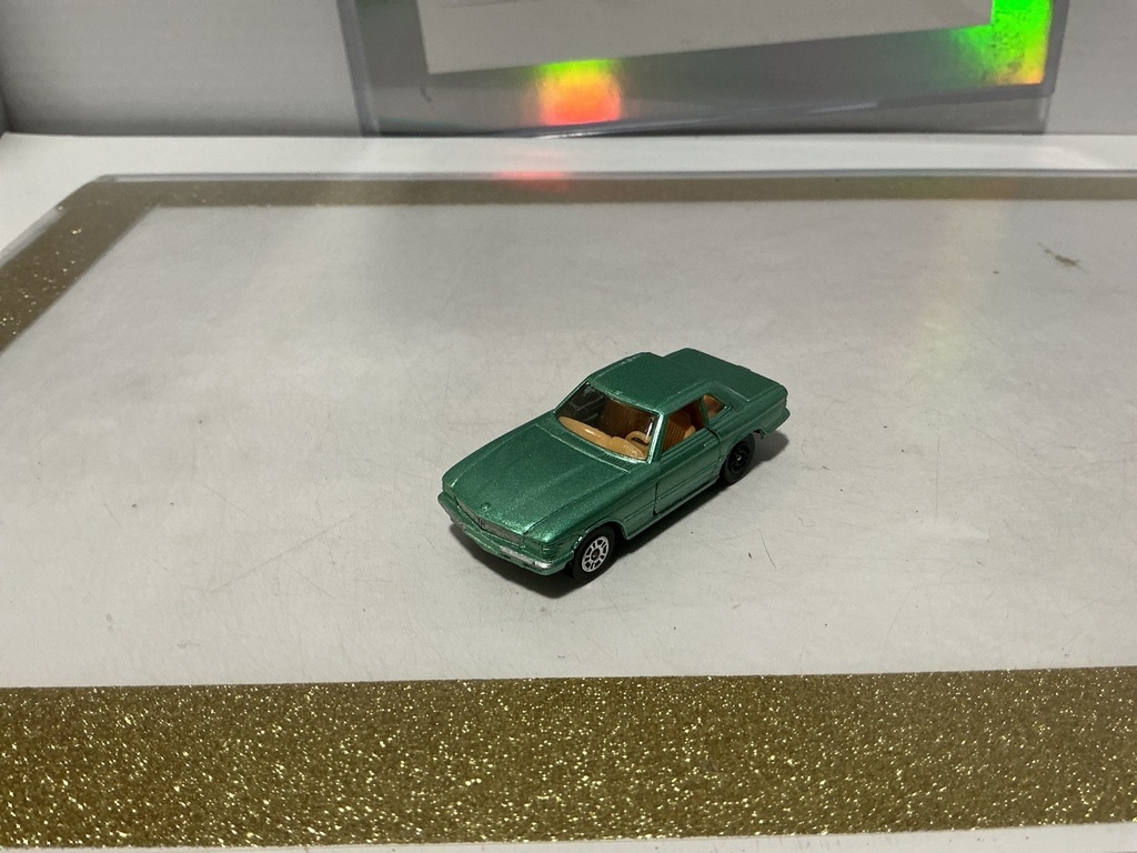 [010875] CORGI MERCEDES BENZ 500 SL - USED