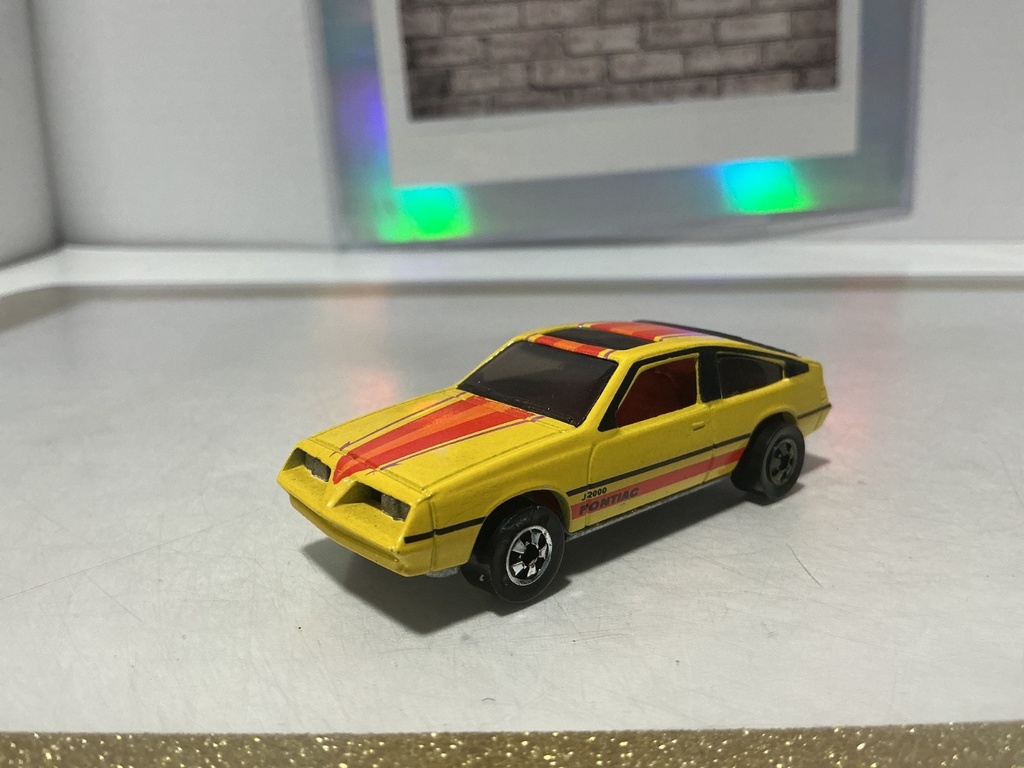 [010904] HOT WHEEELS PONTIAC J2000 - MATTEL 1982