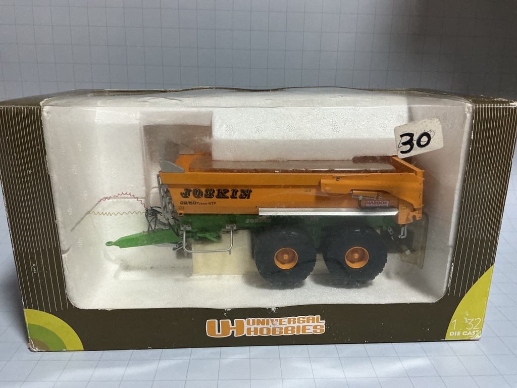 1/32 UNIVERSAL HOBBIES BENNE JOSKIN 22/50 DUMP TRAILER   {DISPLAYED}