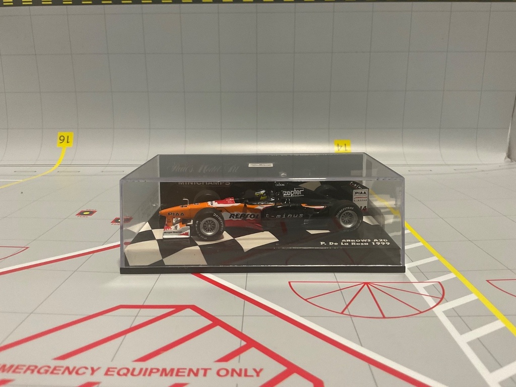 1:43 MINICHAMPS FORMULA 1 ARROWS A20 P. DE LA ROSA 1999