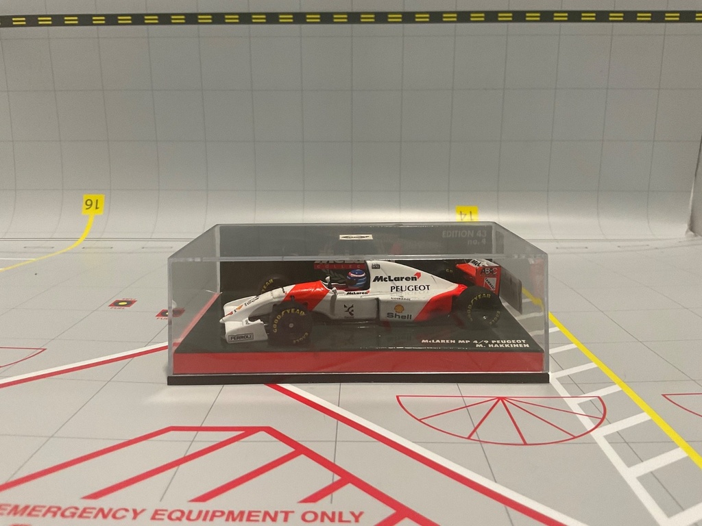 [113027] 1:43 MINICHAMPS FORMULA 1 MCLAREN MP 4/9 PEUGEOT M. HAKKINEN